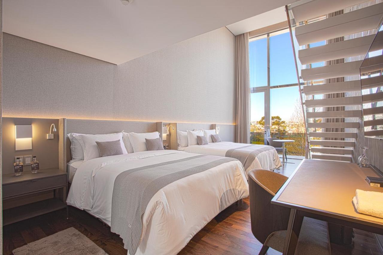 Suryaa Hotel Pinhais, Curio Collection By Hilton 外观 照片