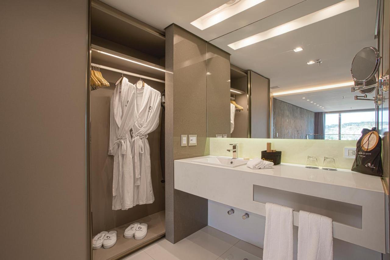 Suryaa Hotel Pinhais, Curio Collection By Hilton 外观 照片