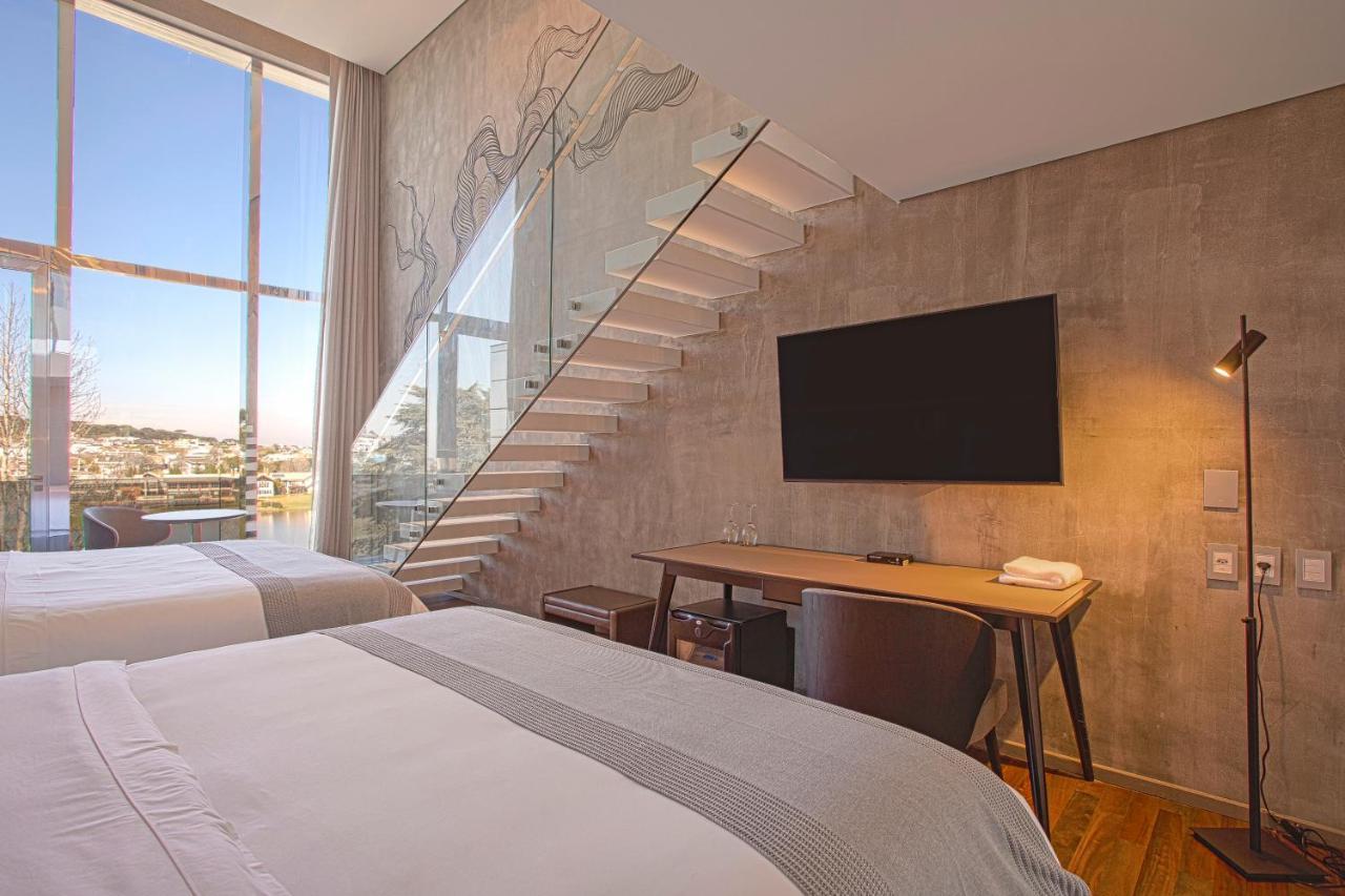 Suryaa Hotel Pinhais, Curio Collection By Hilton 外观 照片