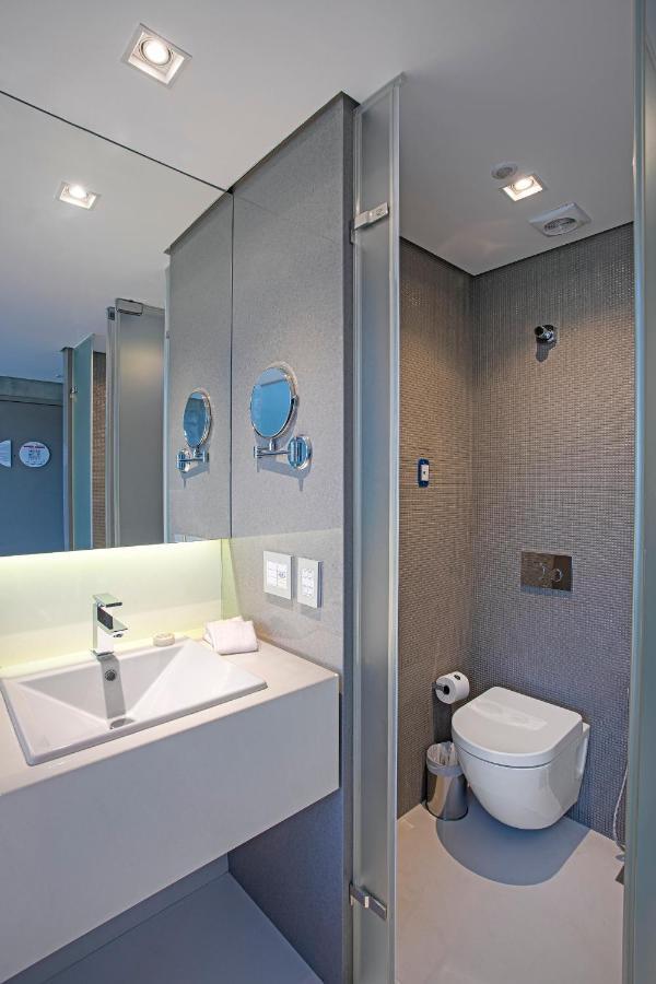 Suryaa Hotel Pinhais, Curio Collection By Hilton 外观 照片